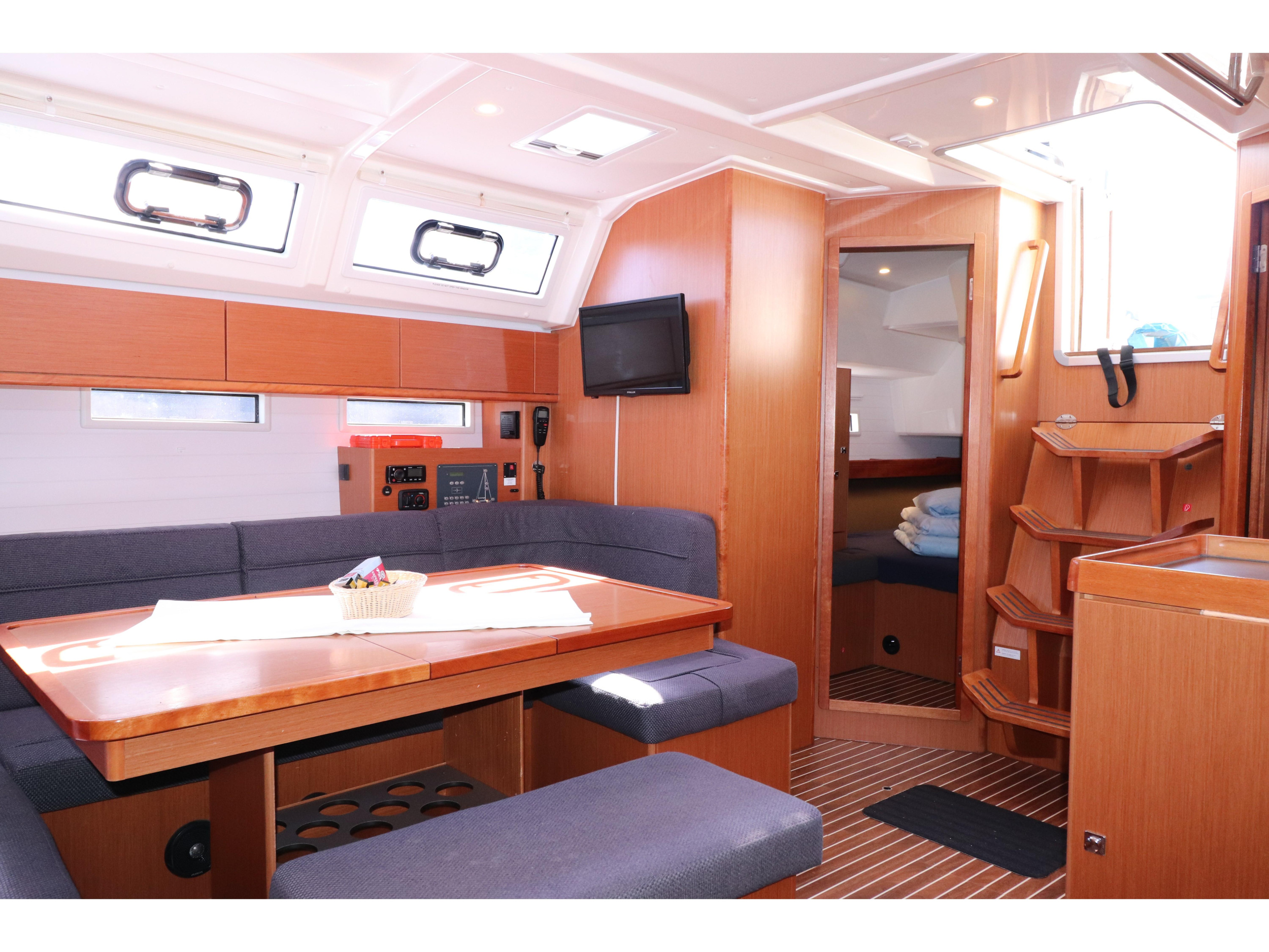 Bavaria 46 Cruiser — photo 3