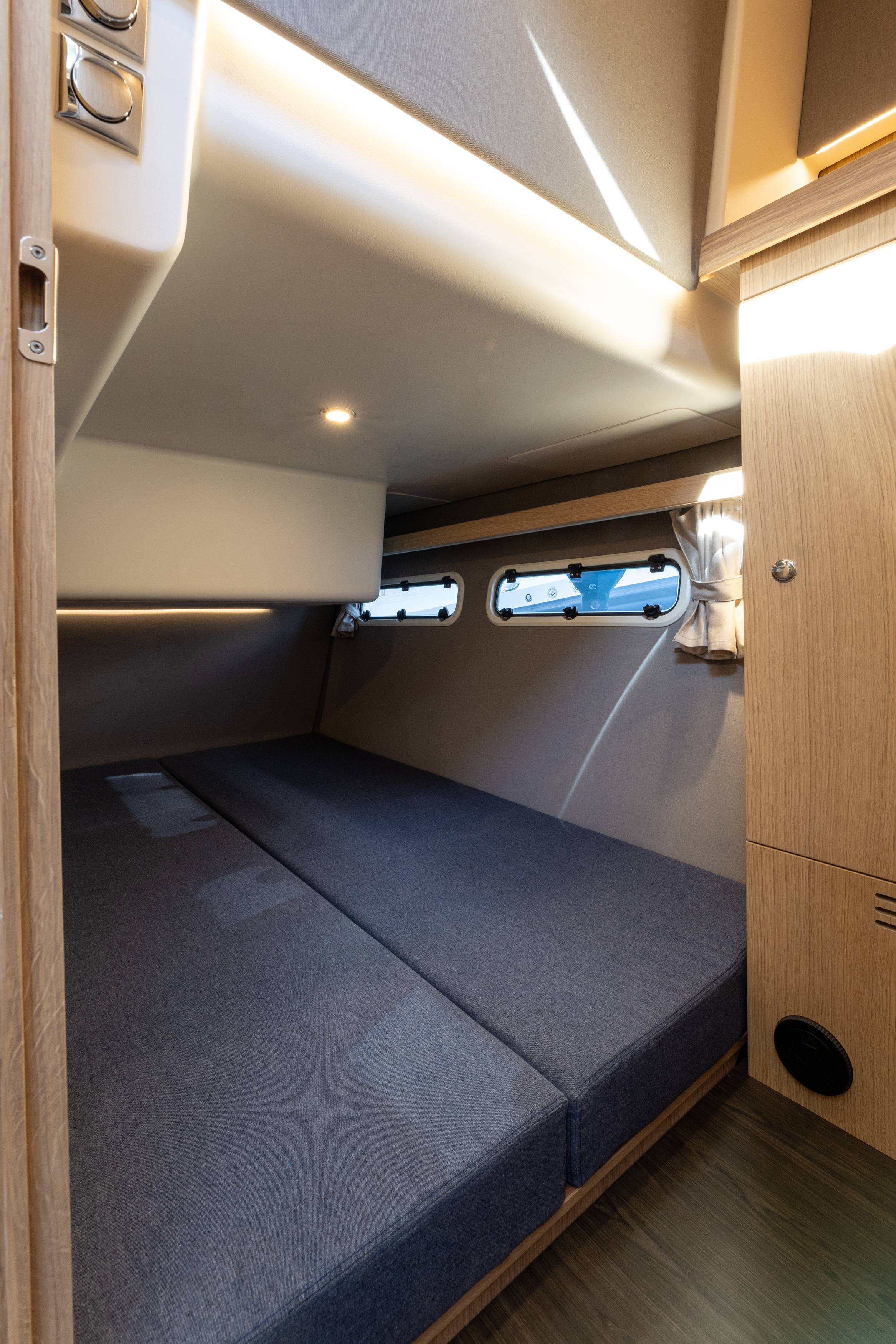 Nimbus 405 Coupe — photo 4