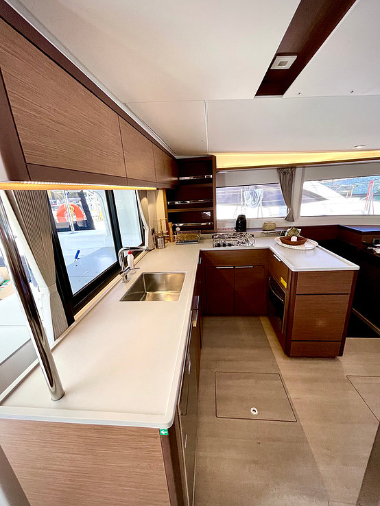Lagoon 46 — photo 29