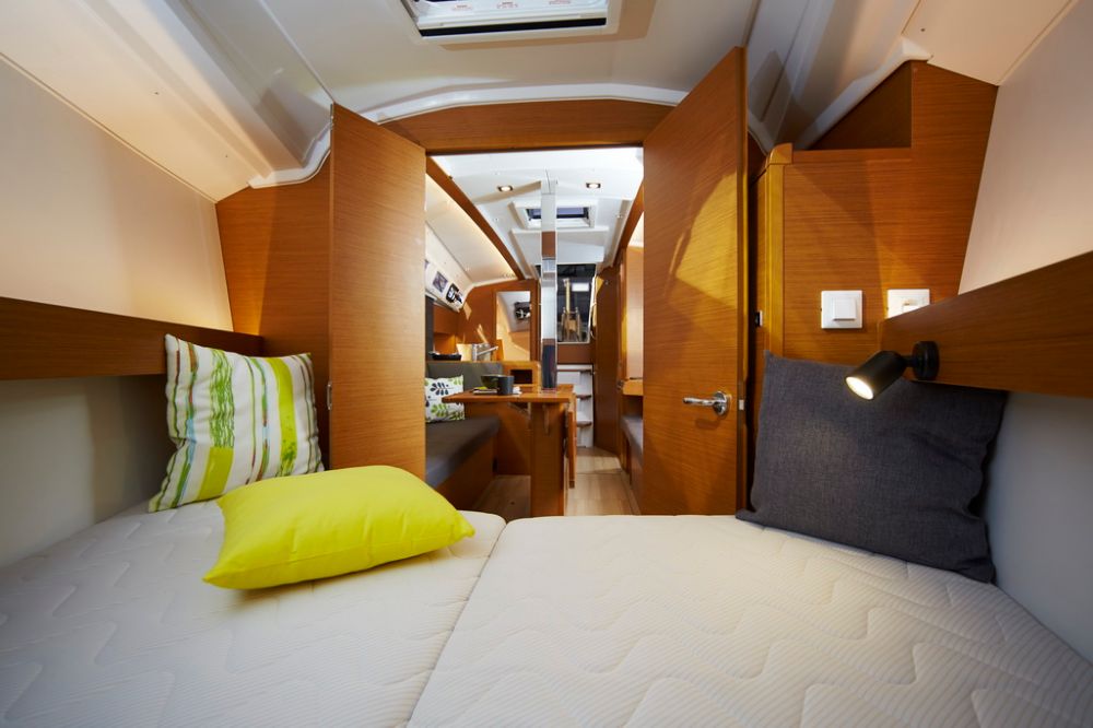 Sun Odyssey 349 b — photo 3