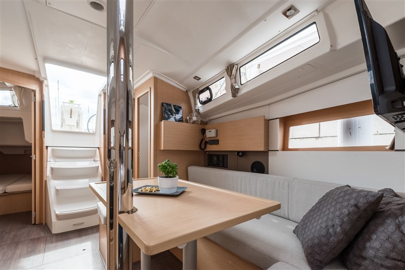 Oceanis 38.1 — photo 23