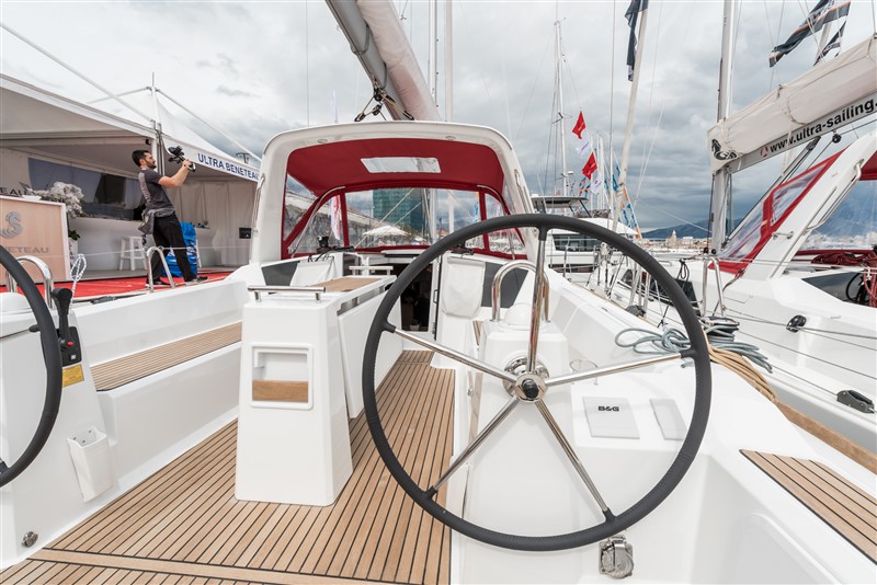 Oceanis 38.1 — photo 17