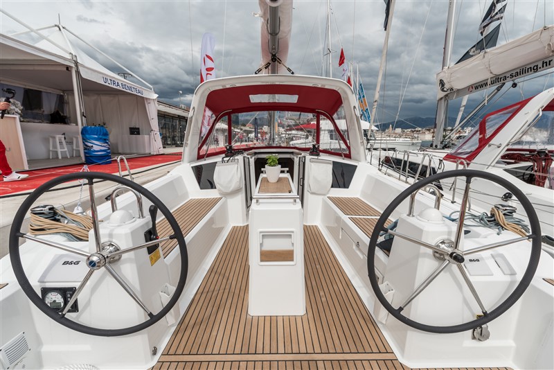 Oceanis 38.1 — photo 18