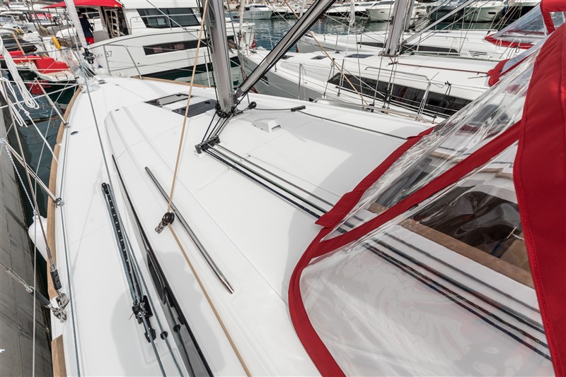 Oceanis 38.1 — photo 2