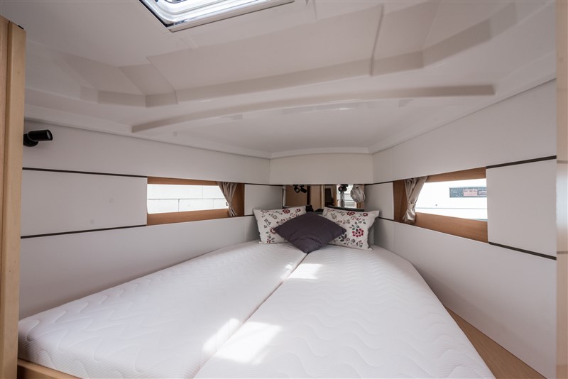 Oceanis 38.1 — photo 9
