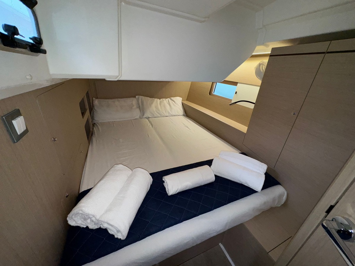 Oceanis 46.1 (3 cab) — photo 21