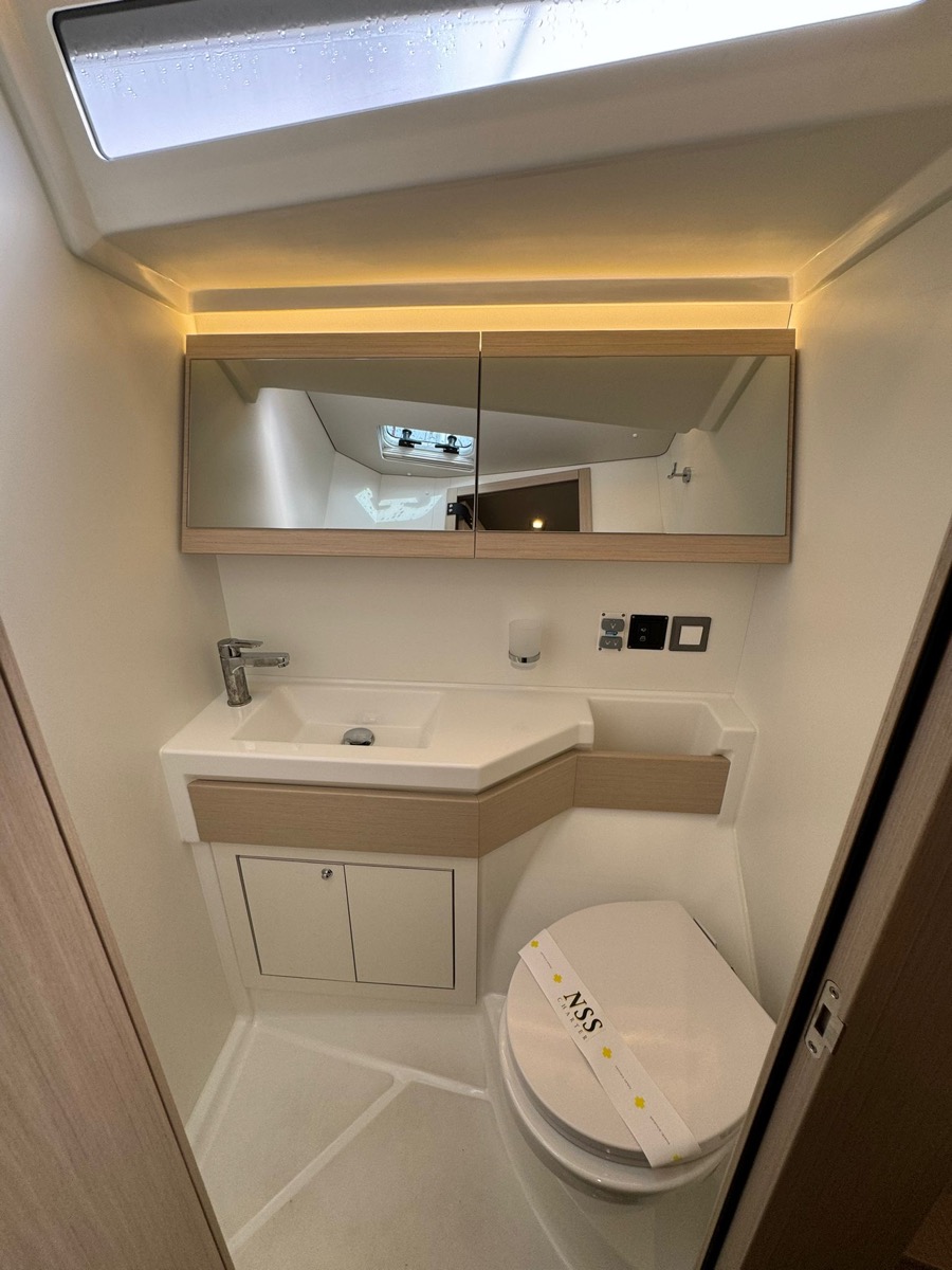 Oceanis 46.1 (3 cab) — photo 12
