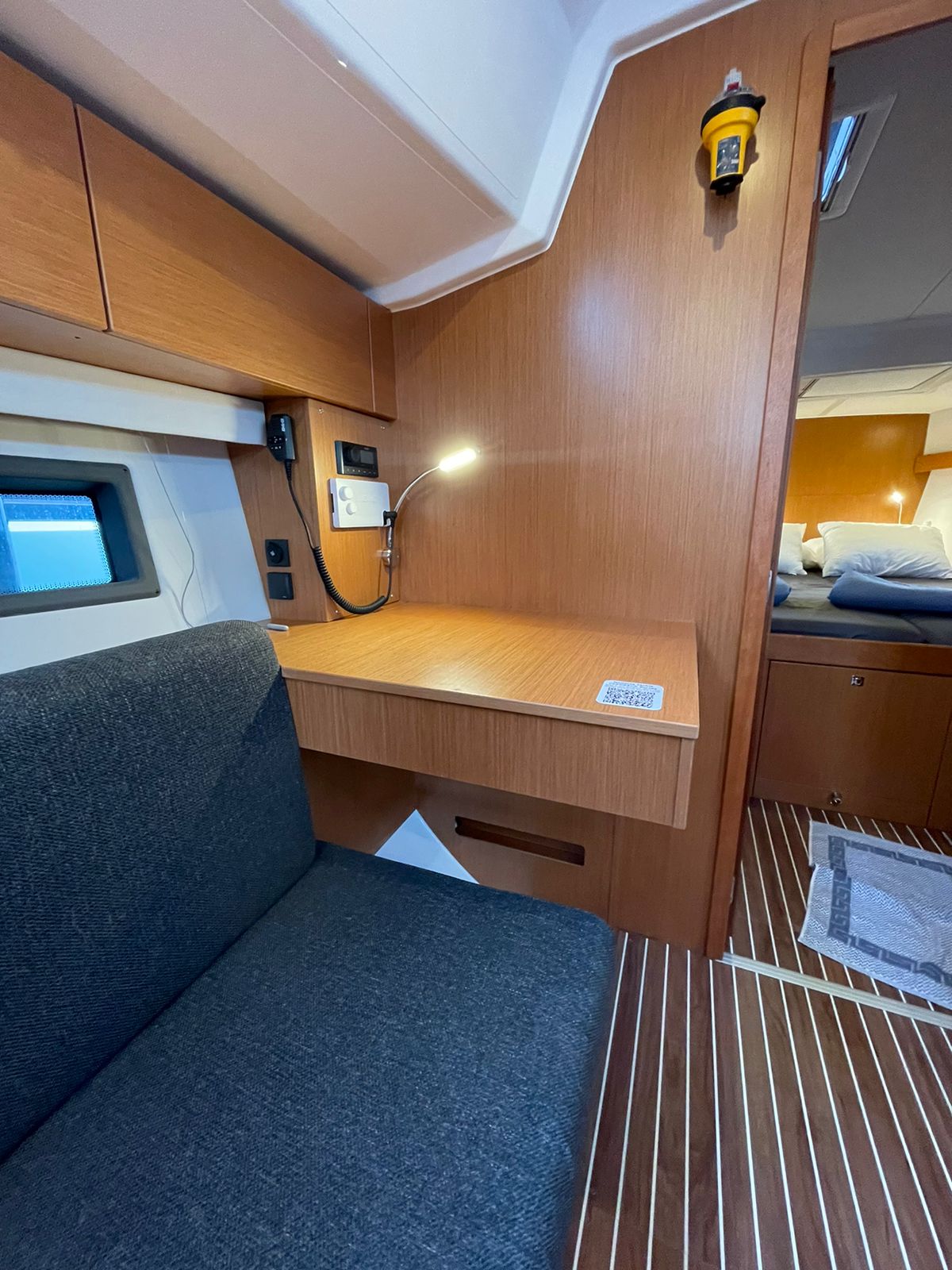 Bavaria C42 — photo 12