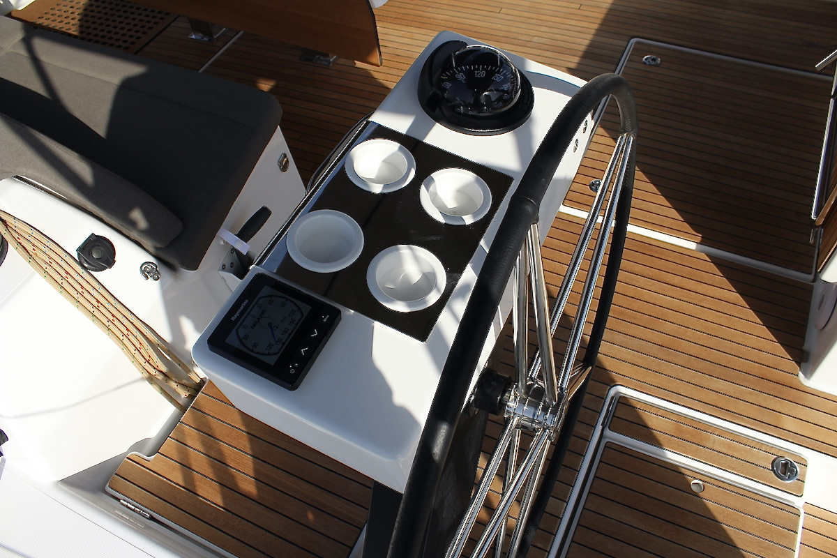 Dufour 530 — photo 16