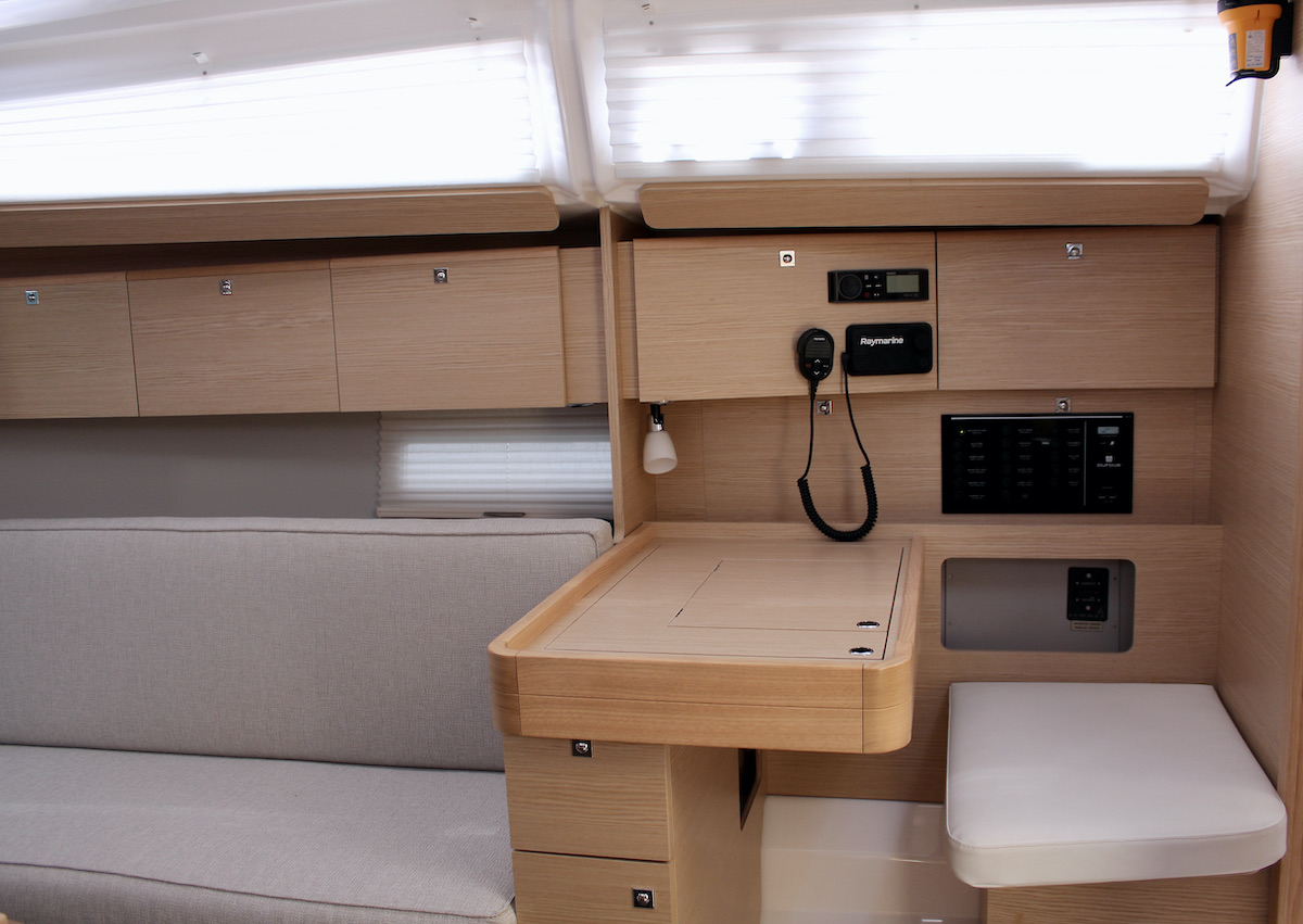 Dufour 360 Grand Large — photo 4