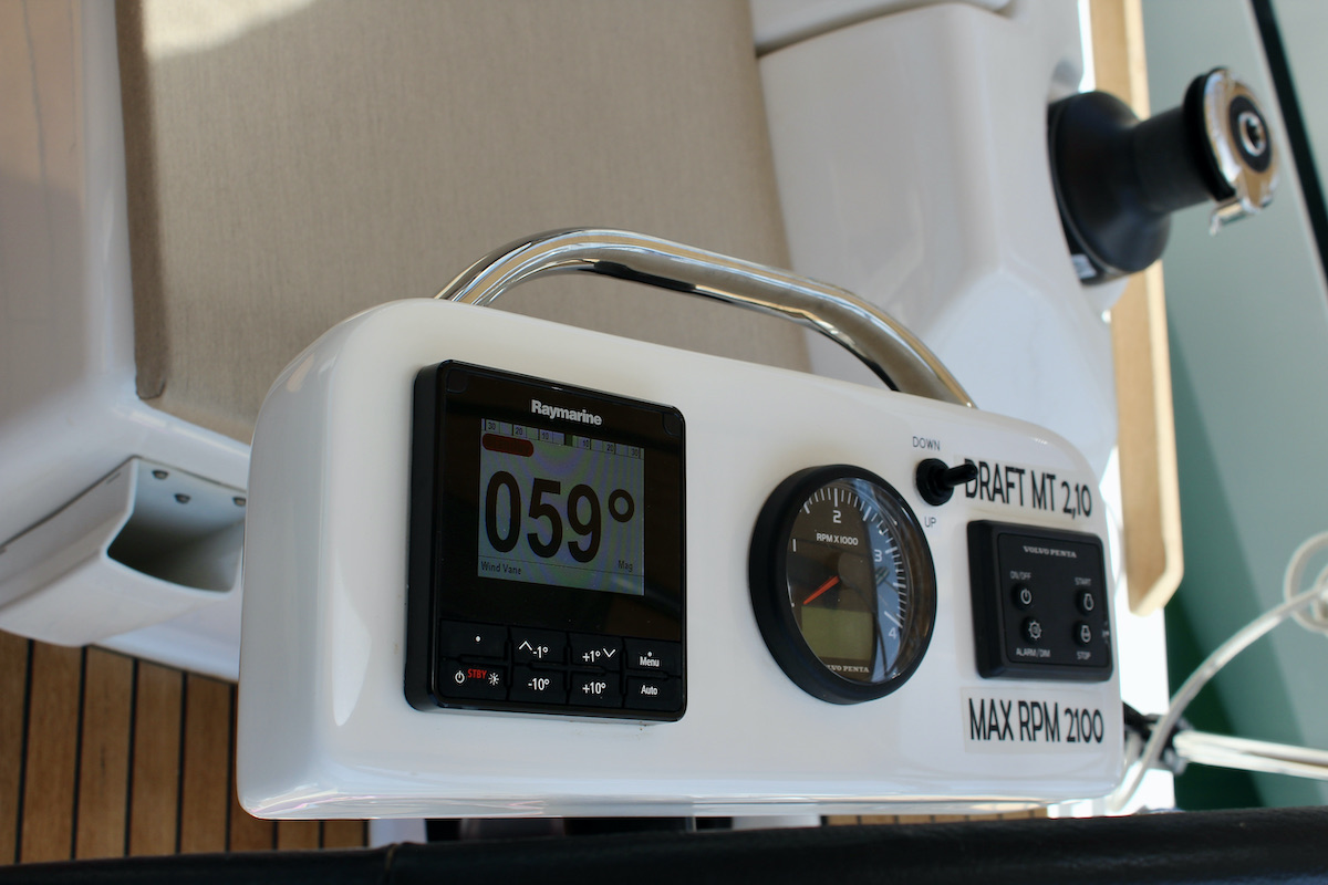 Dufour 360 Grand Large — photo 12
