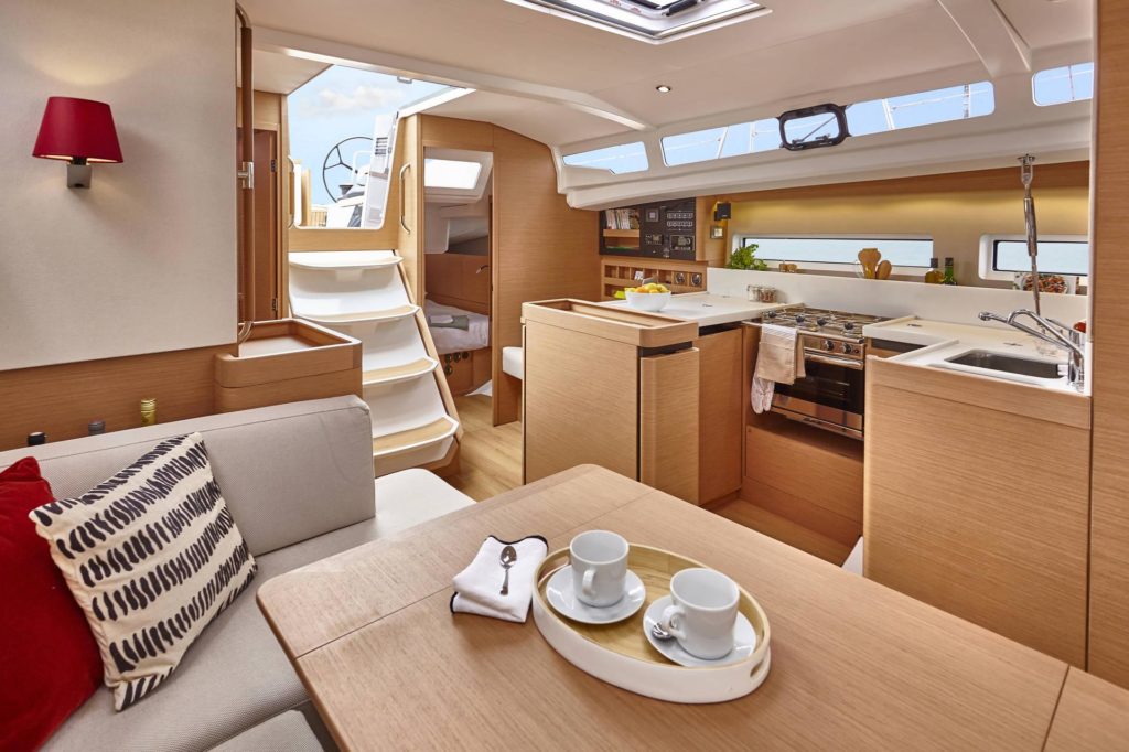 Sun Odyssey 440 — photo 2