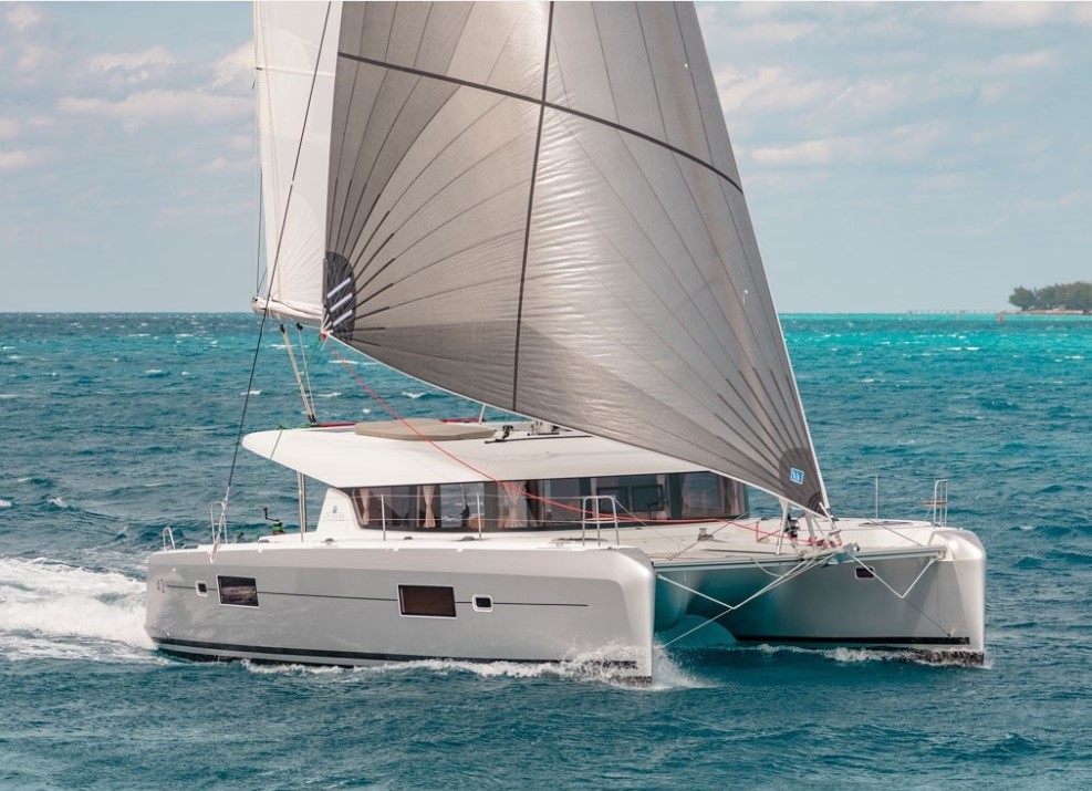Lagoon 42 — photo 2