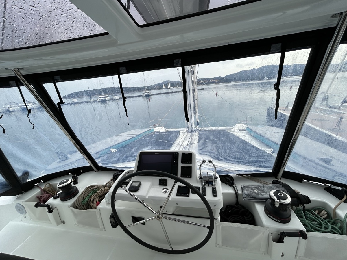 Lagoon 51 — photo 17
