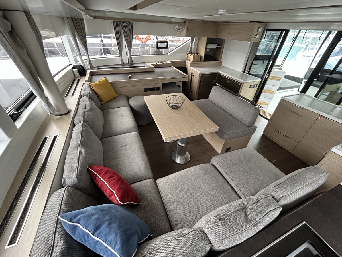 Lagoon 51 — photo 10