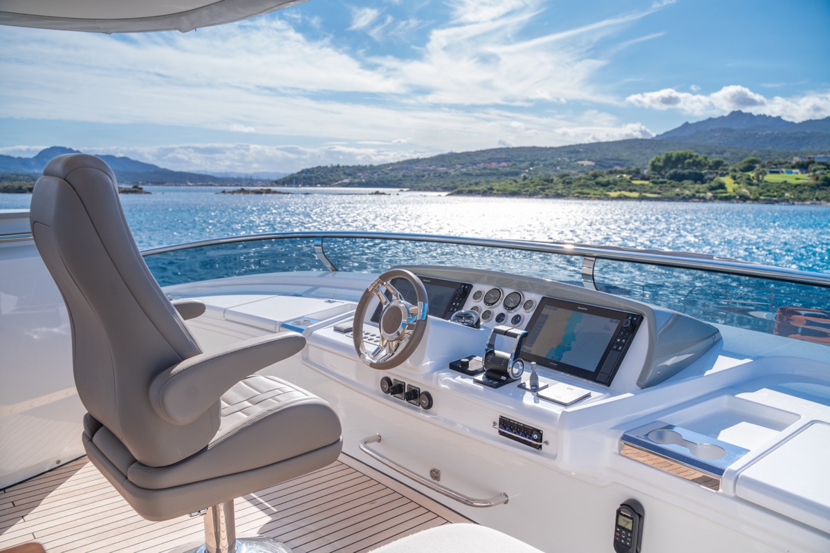 Lagoon Seventy 8 — photo 36
