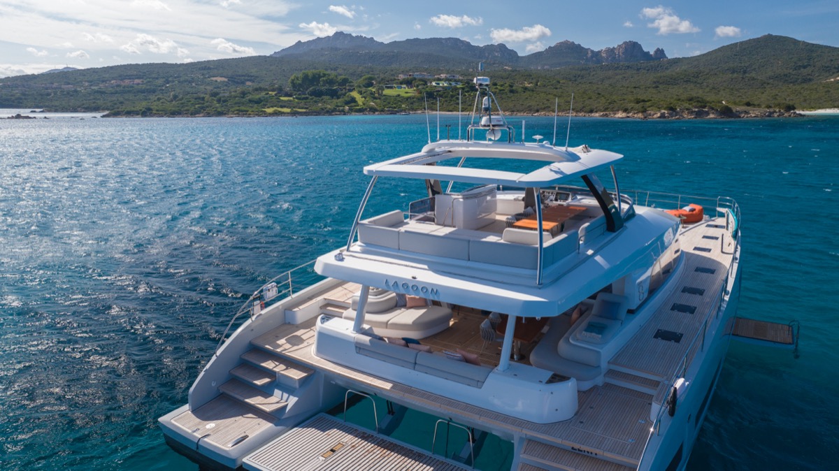 Lagoon Seventy 8 — photo 13