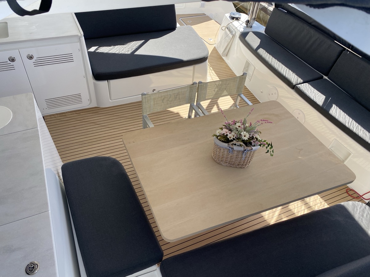 Lagoon 46 — photo 17