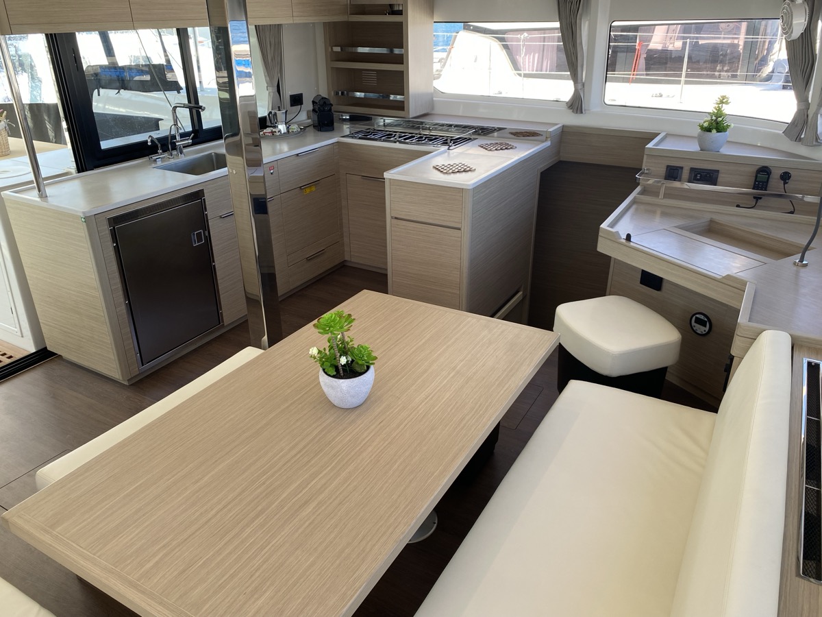 Lagoon 46 — photo 18