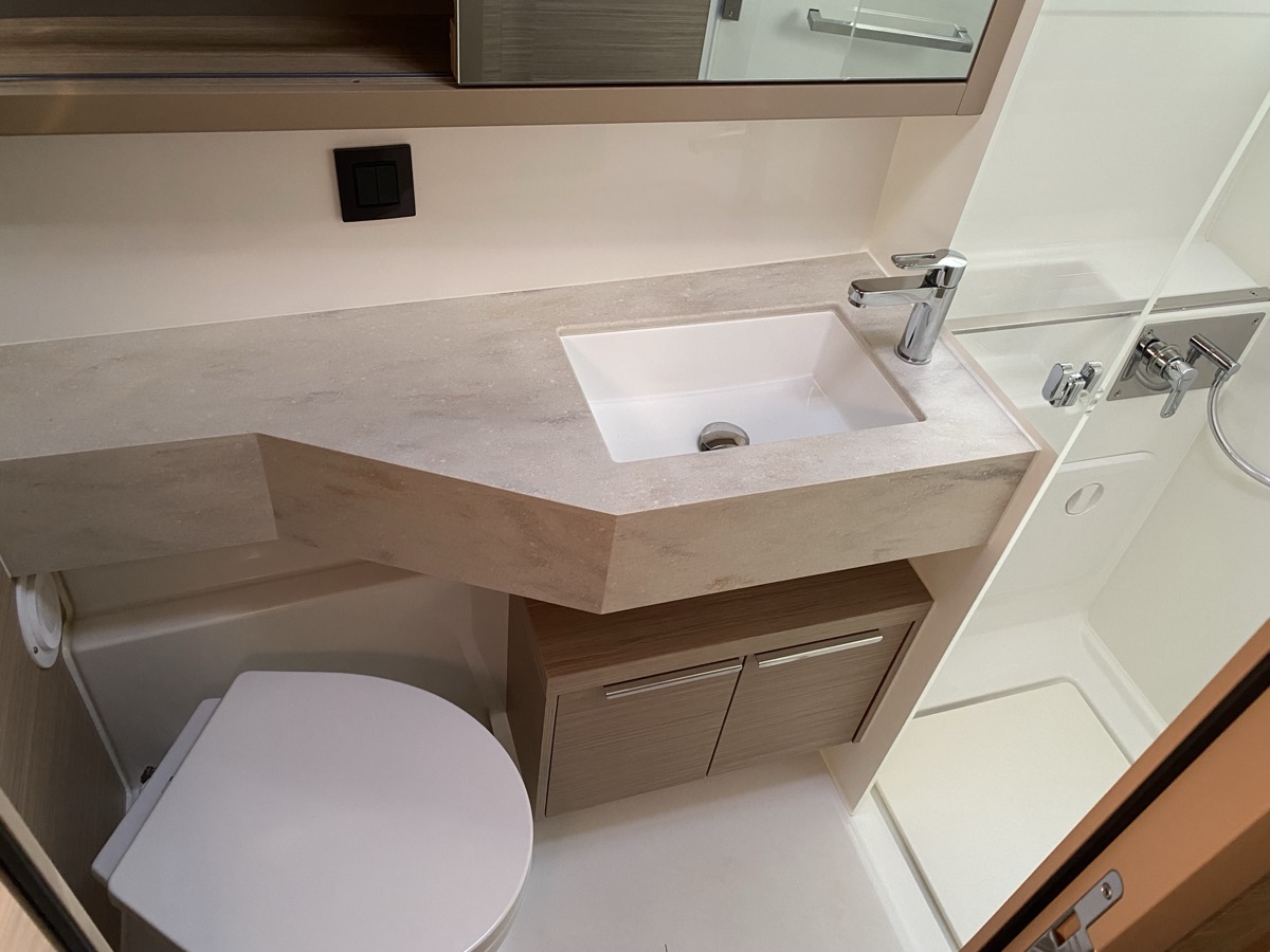 Lagoon 46 — photo 13
