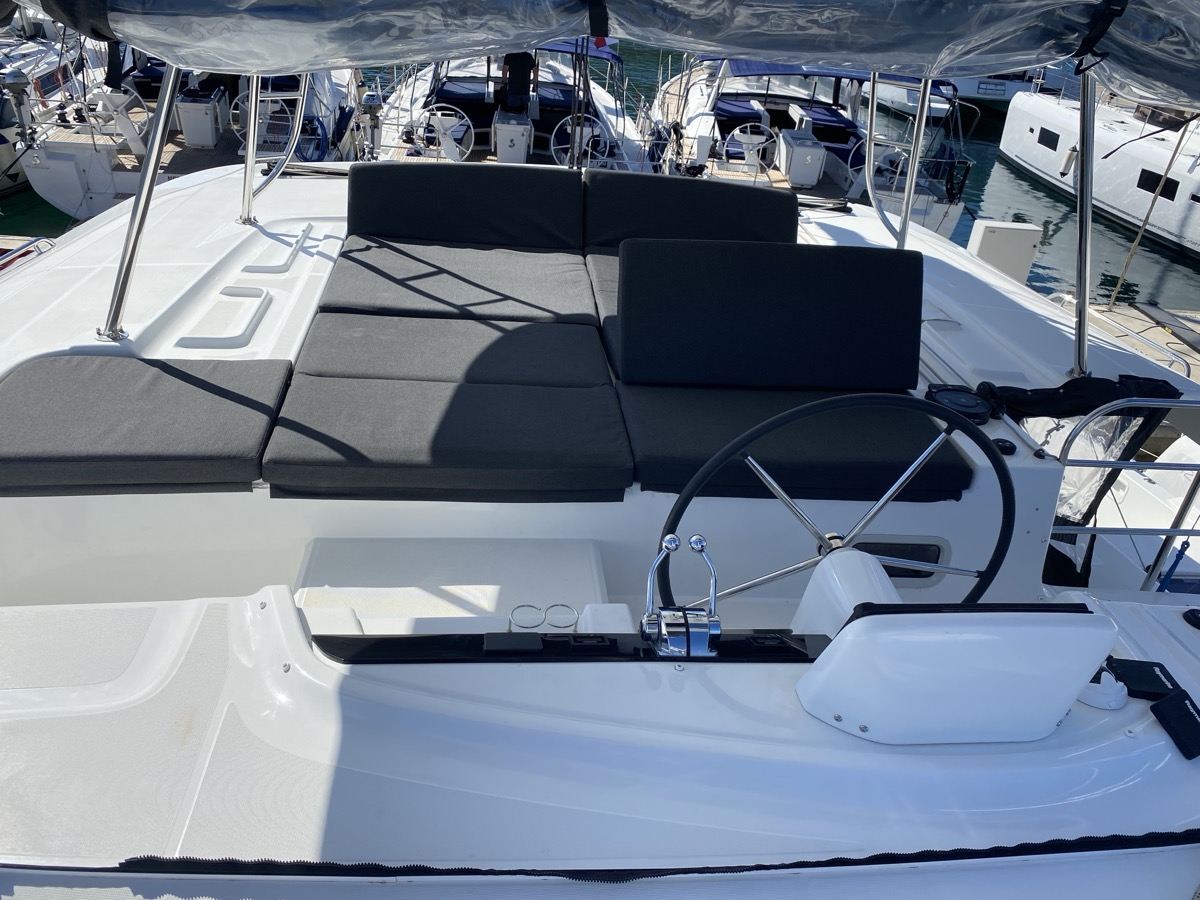 Lagoon 46 — photo 30