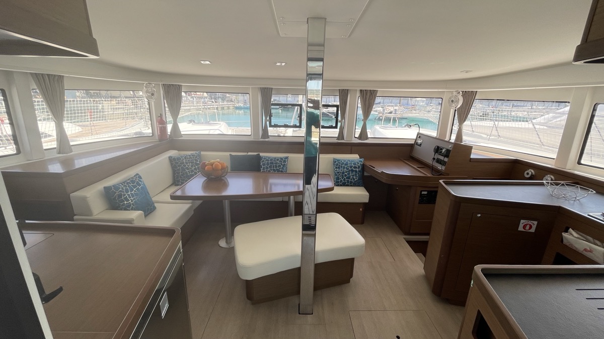 Lagoon 42 — photo 19