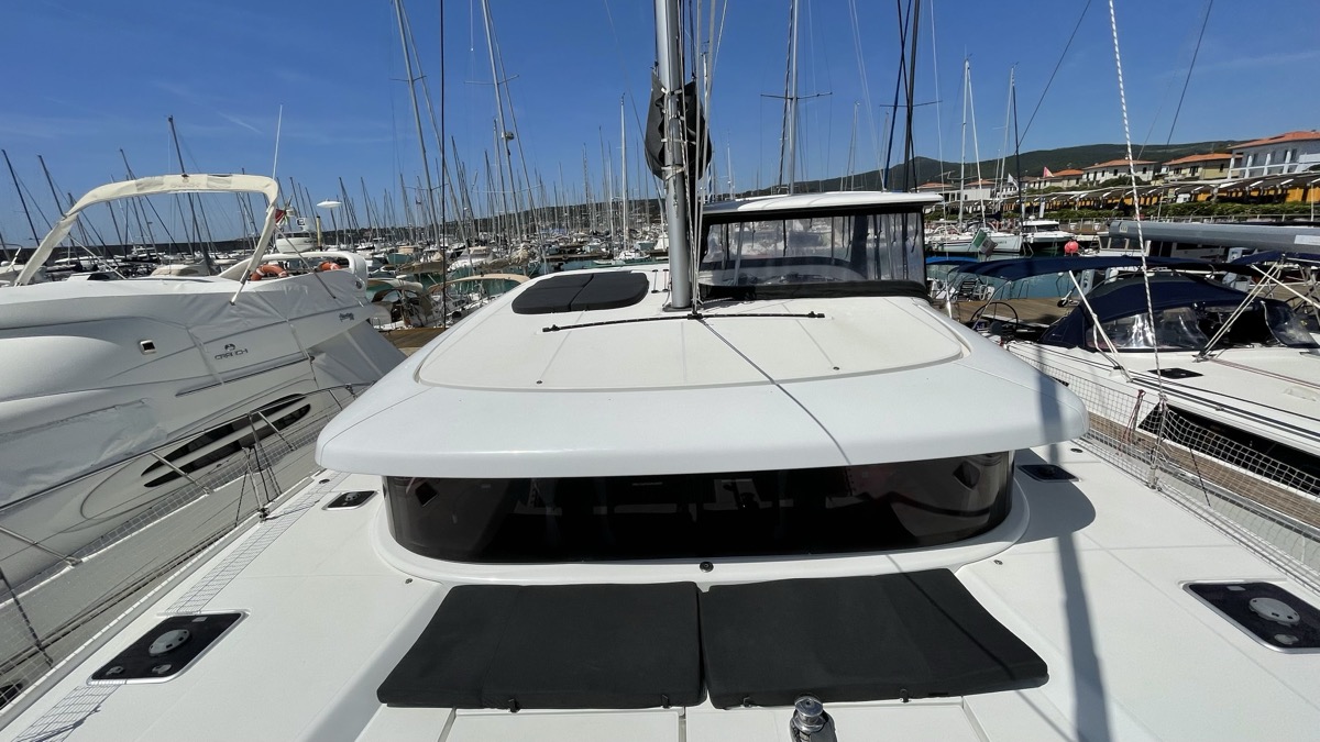 Lagoon 42 — photo 17