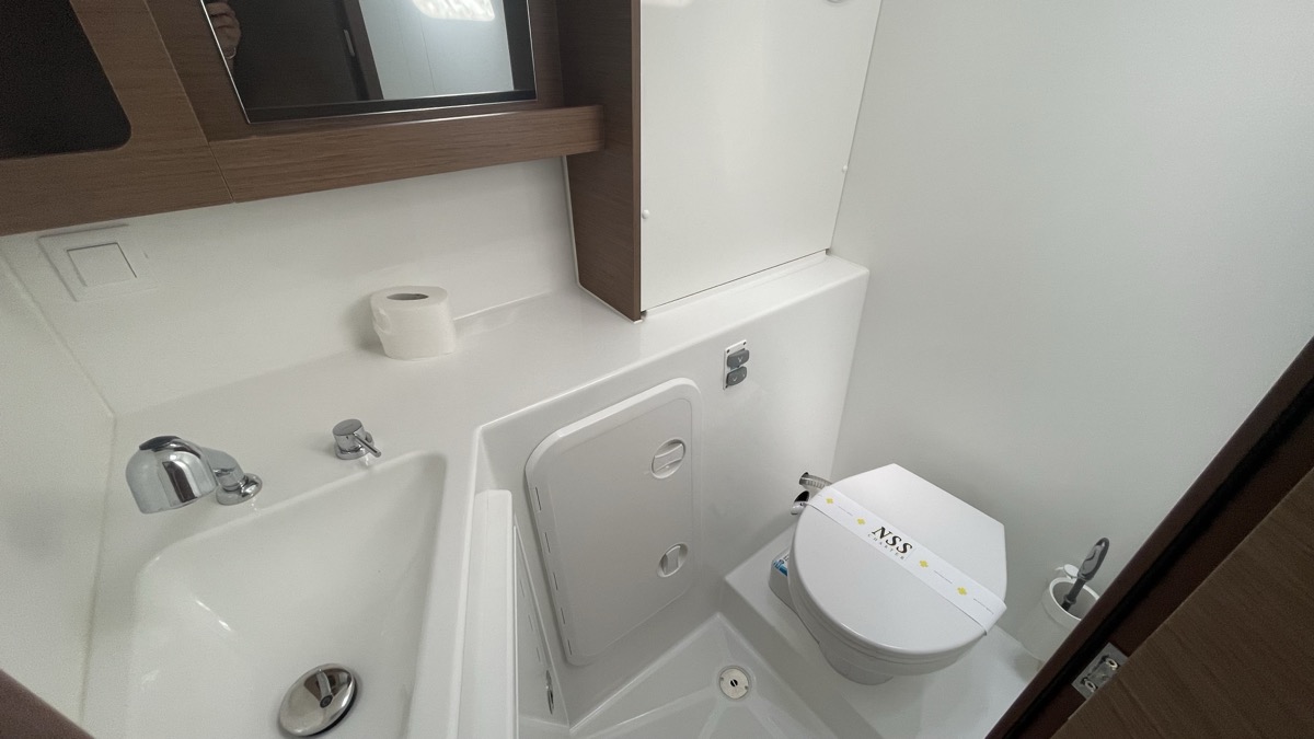 Lagoon 42 — photo 13