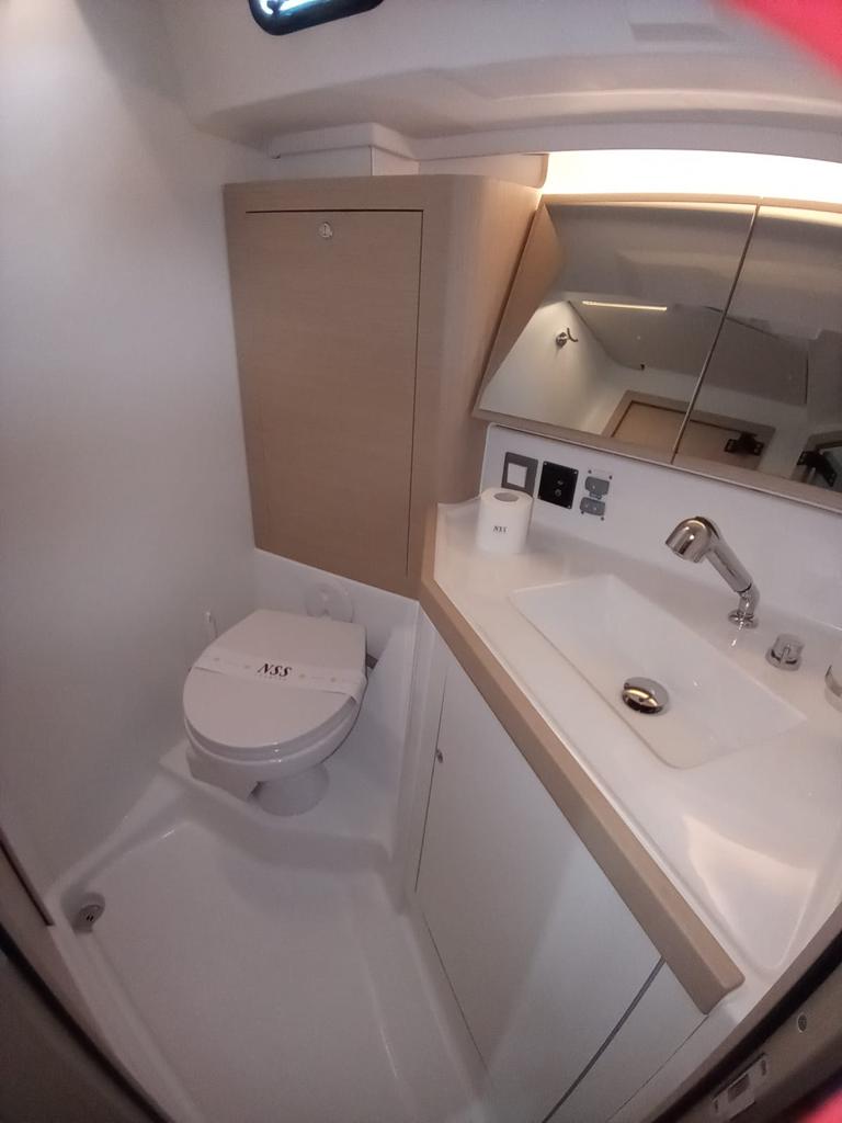 Oceanis 46.1 (4 cab) — photo 11