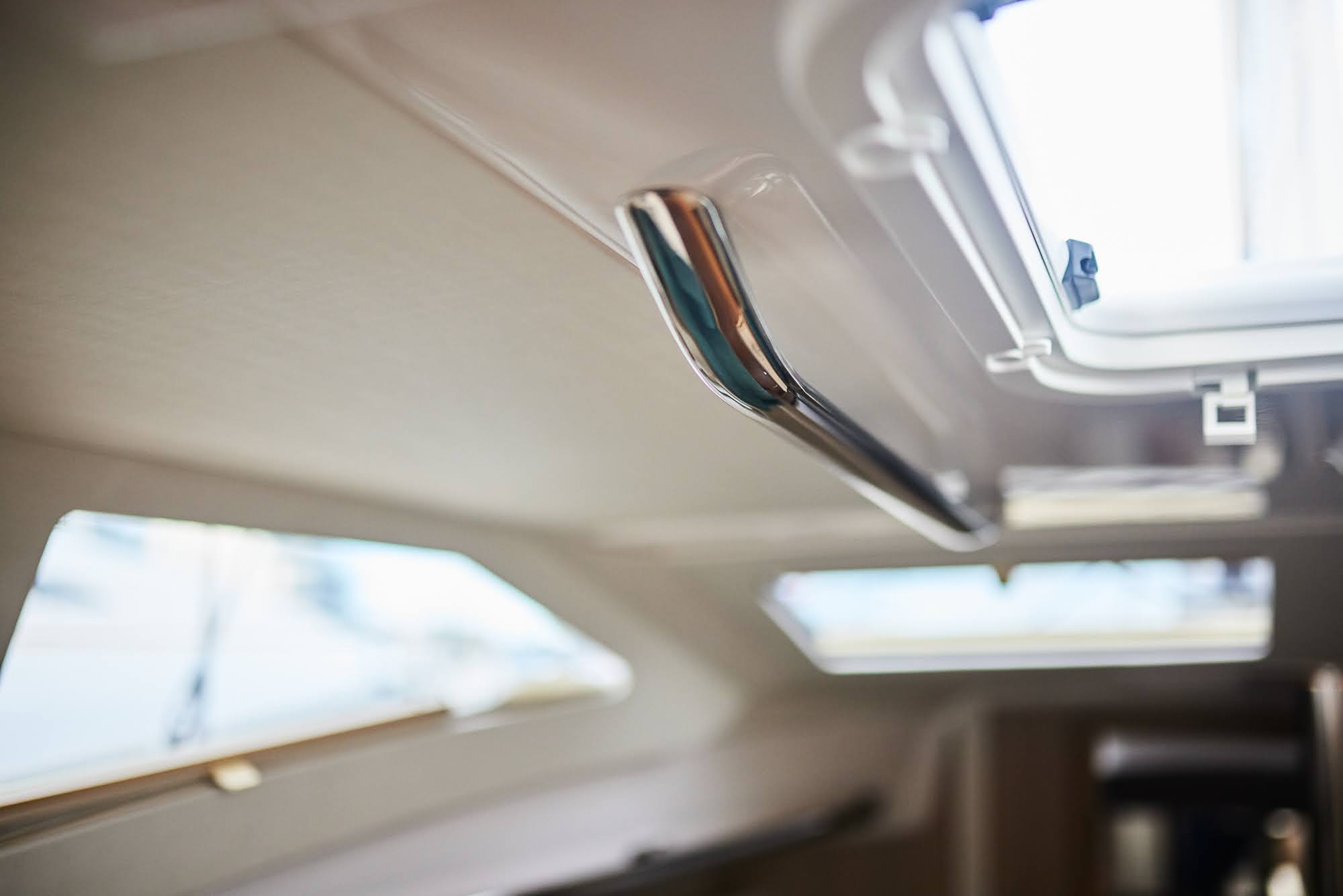 Maxus 35 (see with our base extra options availability as Air Conditioned) — photo 74