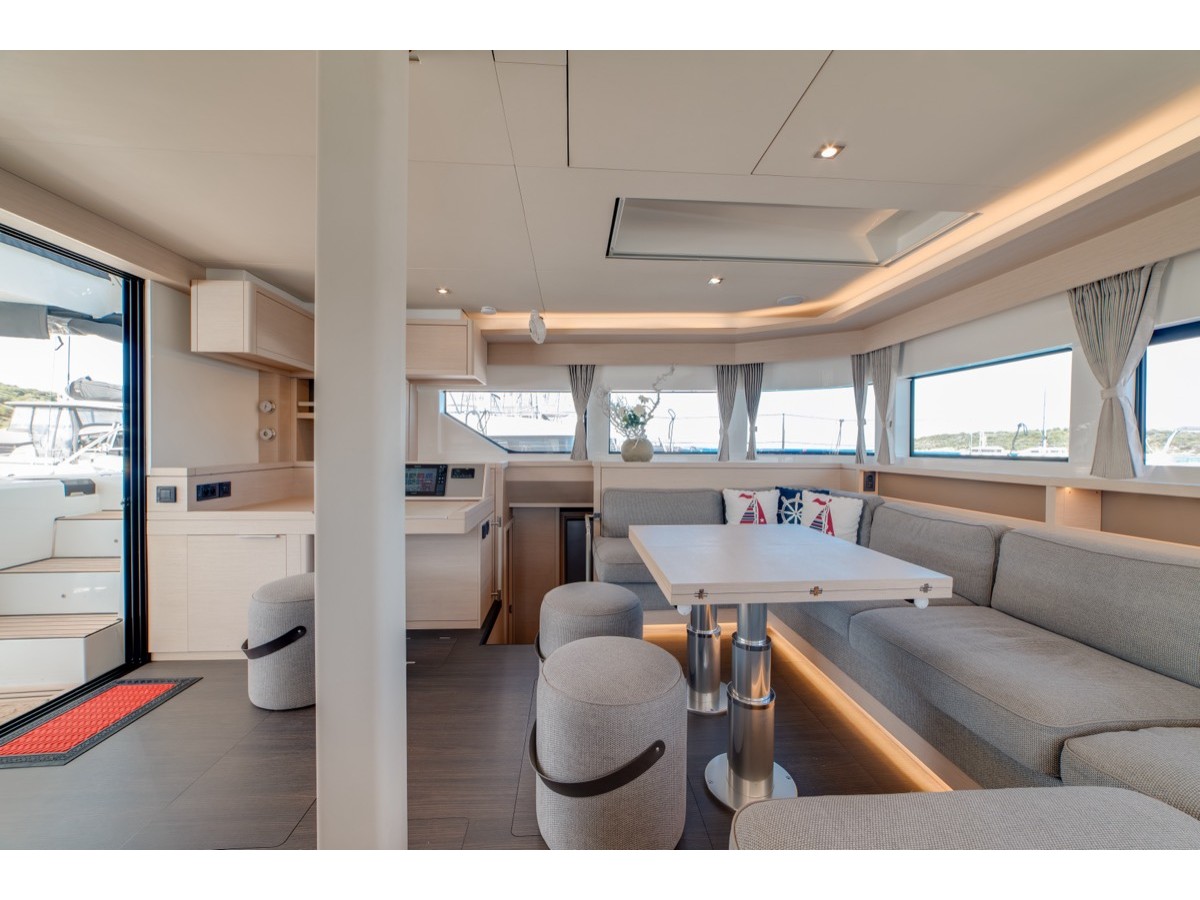 Lagoon 55 — photo 17