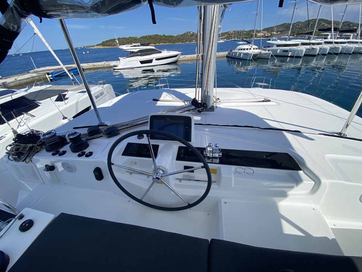 Lagoon 46 — photo 4