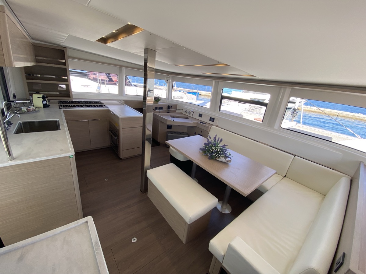 Lagoon 46 — photo 18