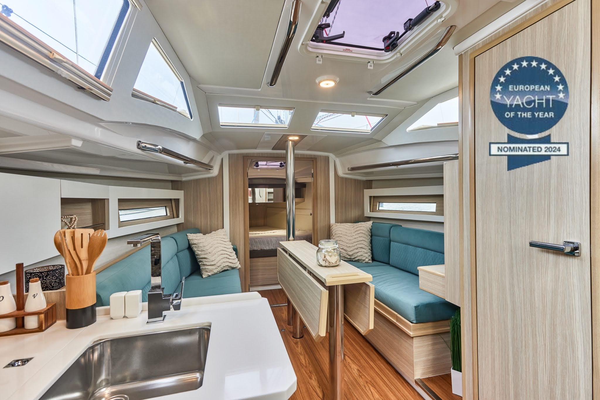 Maxus 35 (see with our base extra options availability as Air Conditioned) — photo 22