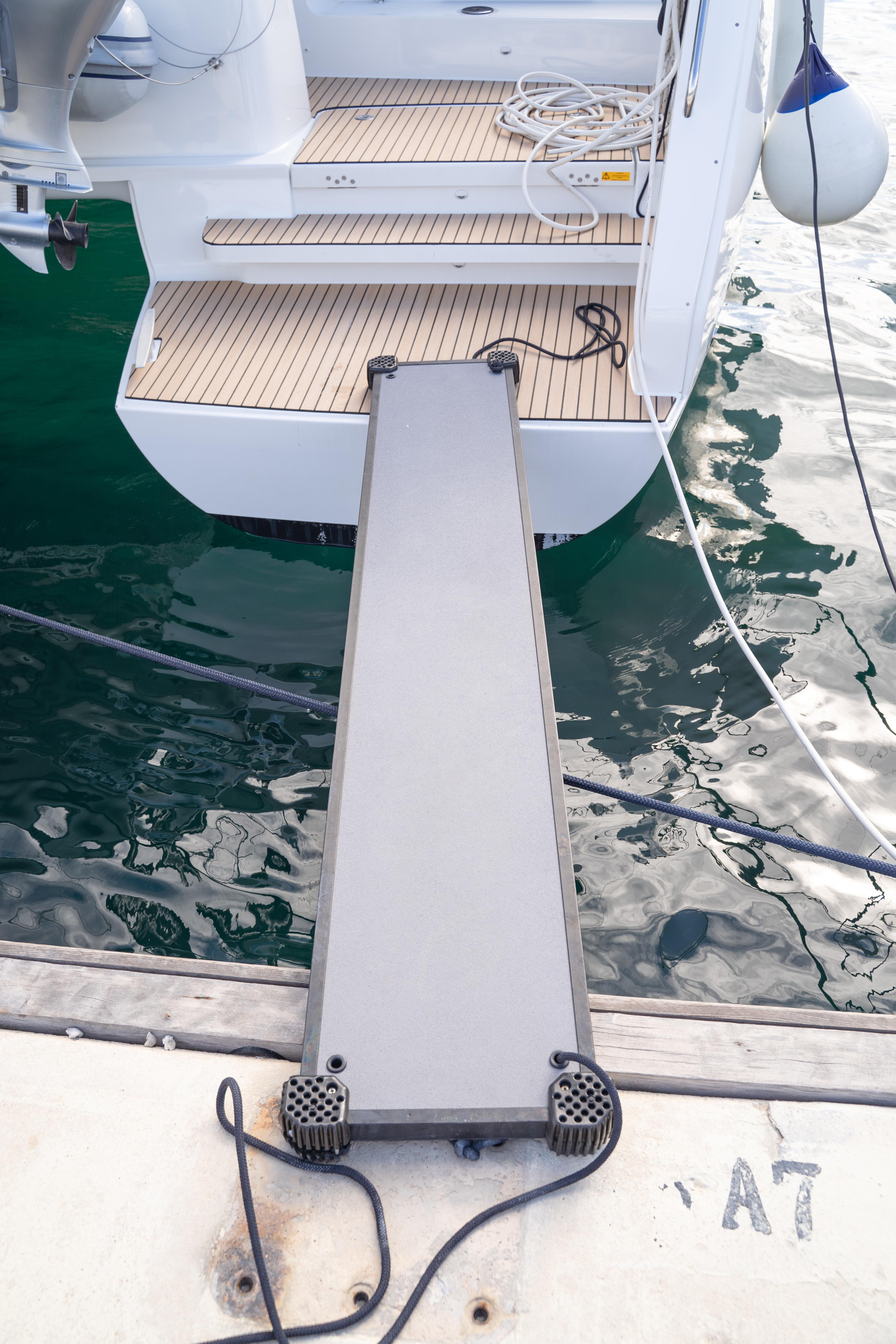 Lagoon 46 — photo 27