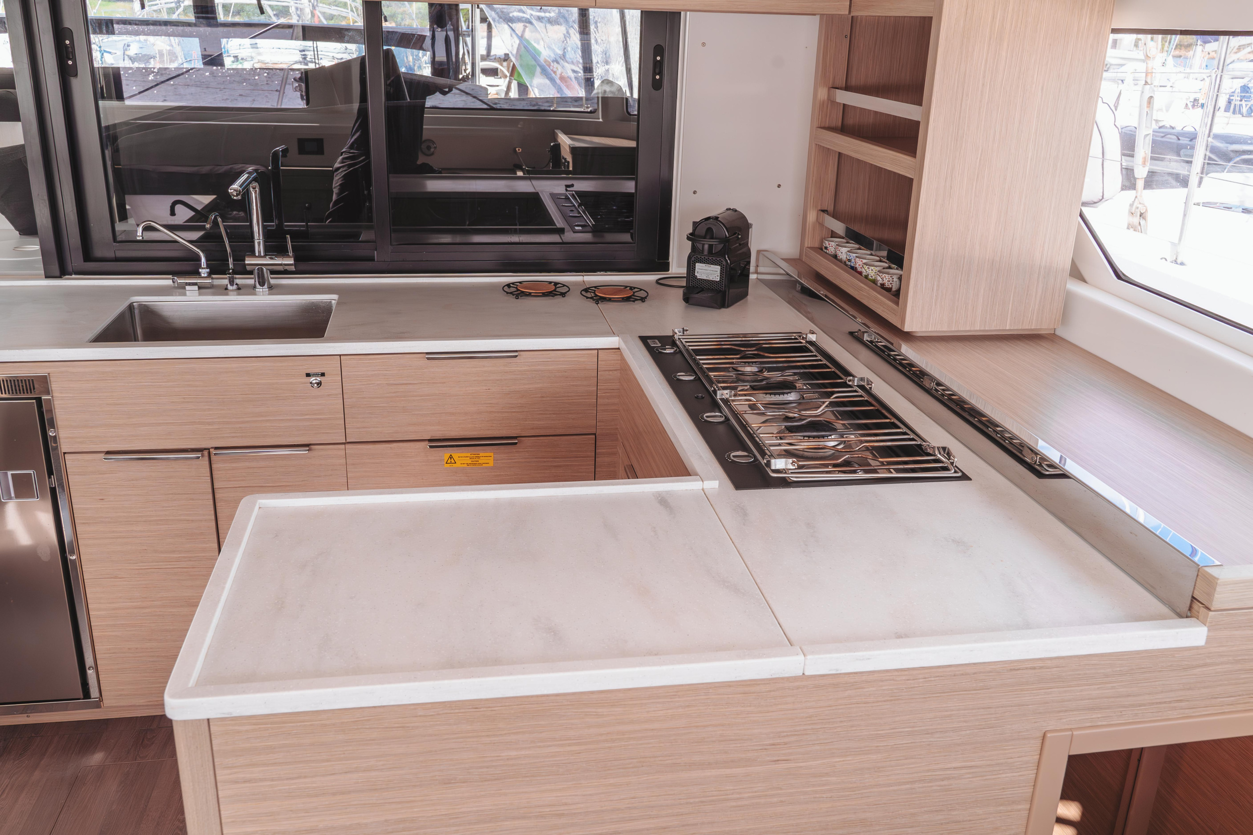 Lagoon 46 — photo 17