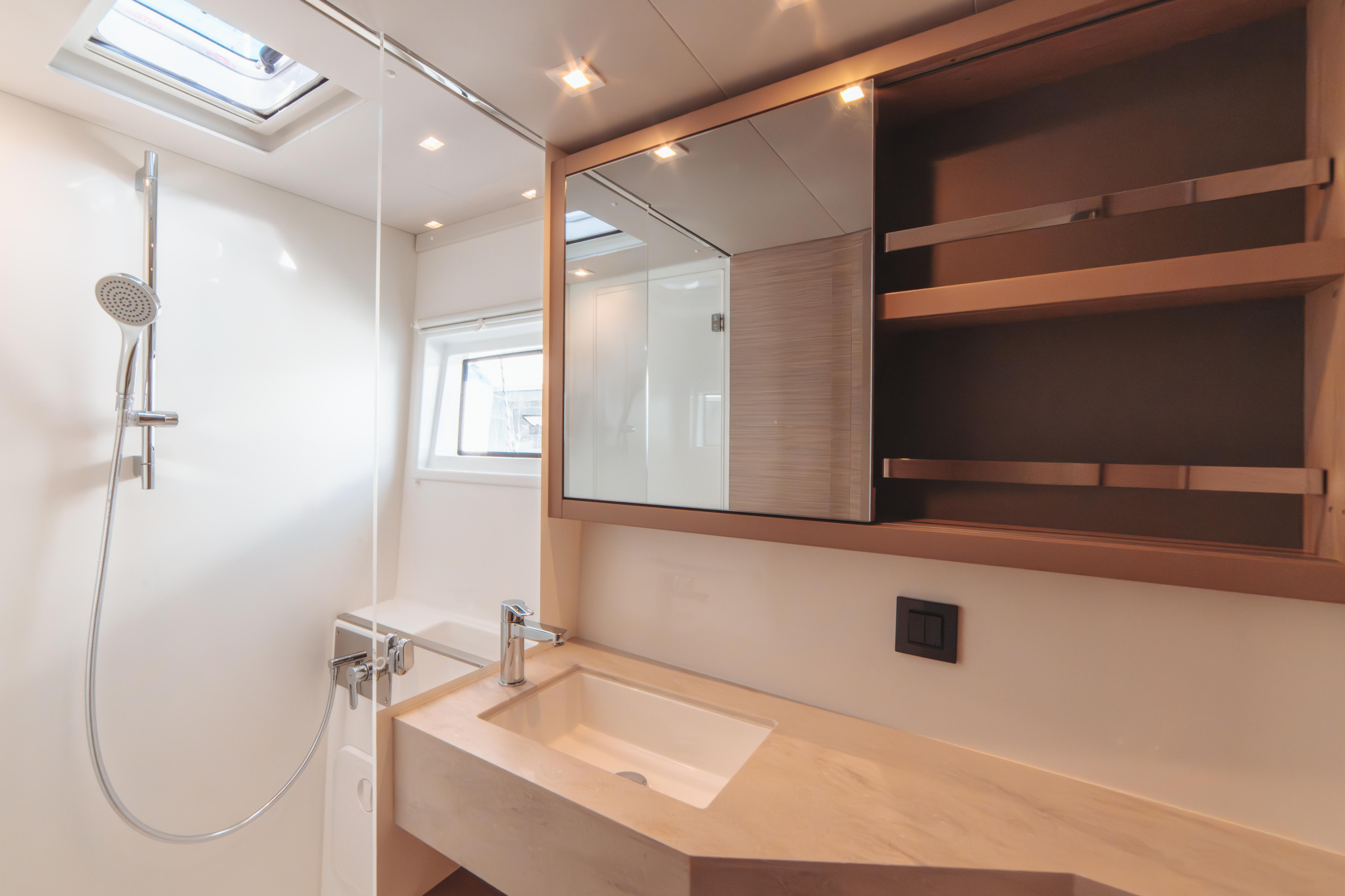 Lagoon 46 — photo 14