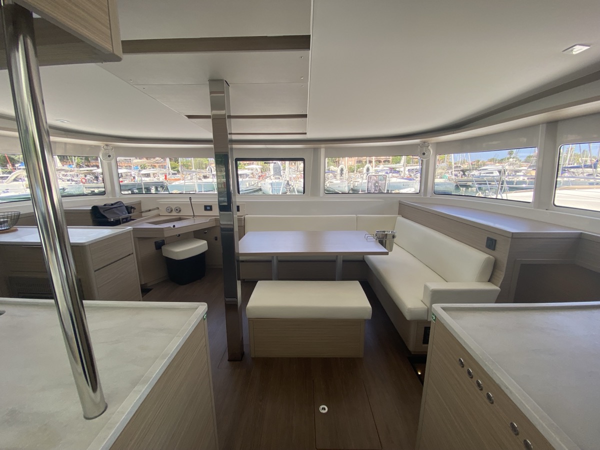Lagoon 46 — photo 29