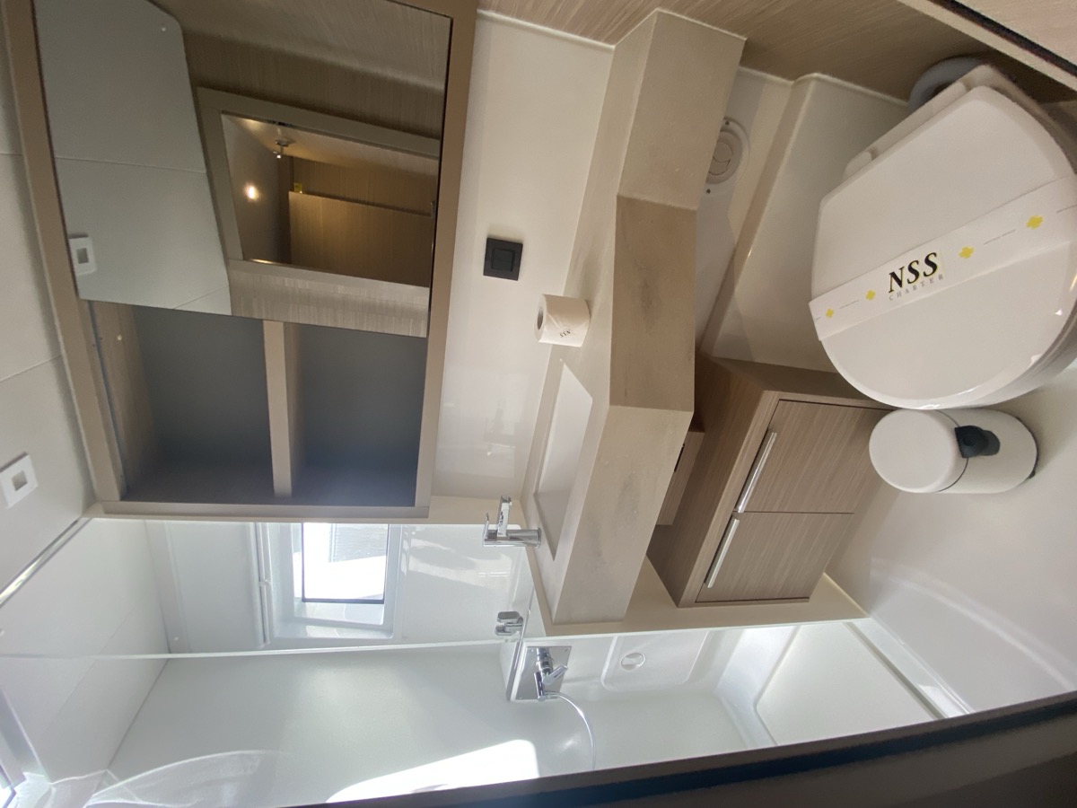 Lagoon 46 — photo 18