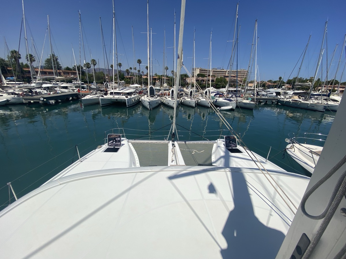Lagoon 46 — photo 4