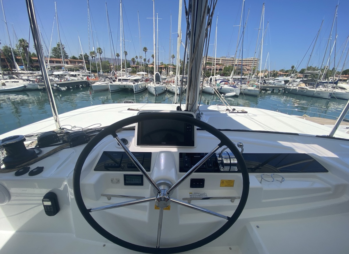 Lagoon 46 — photo 26