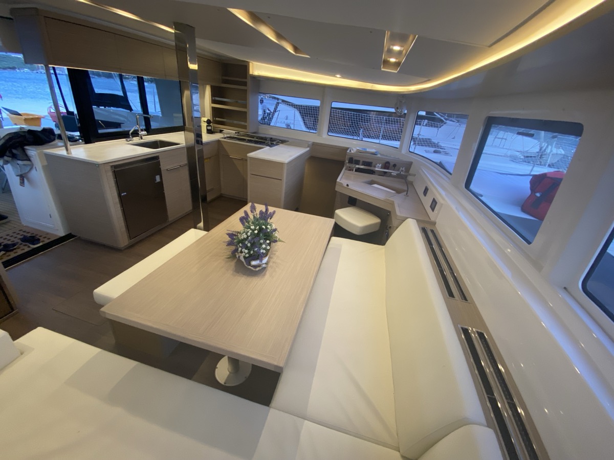 Lagoon 46 — photo 11