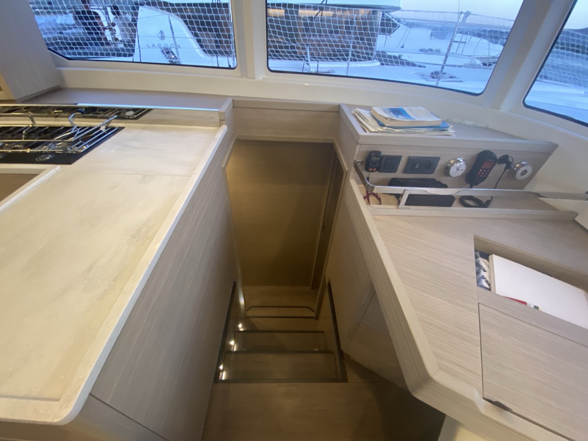 Lagoon 46 — photo 25