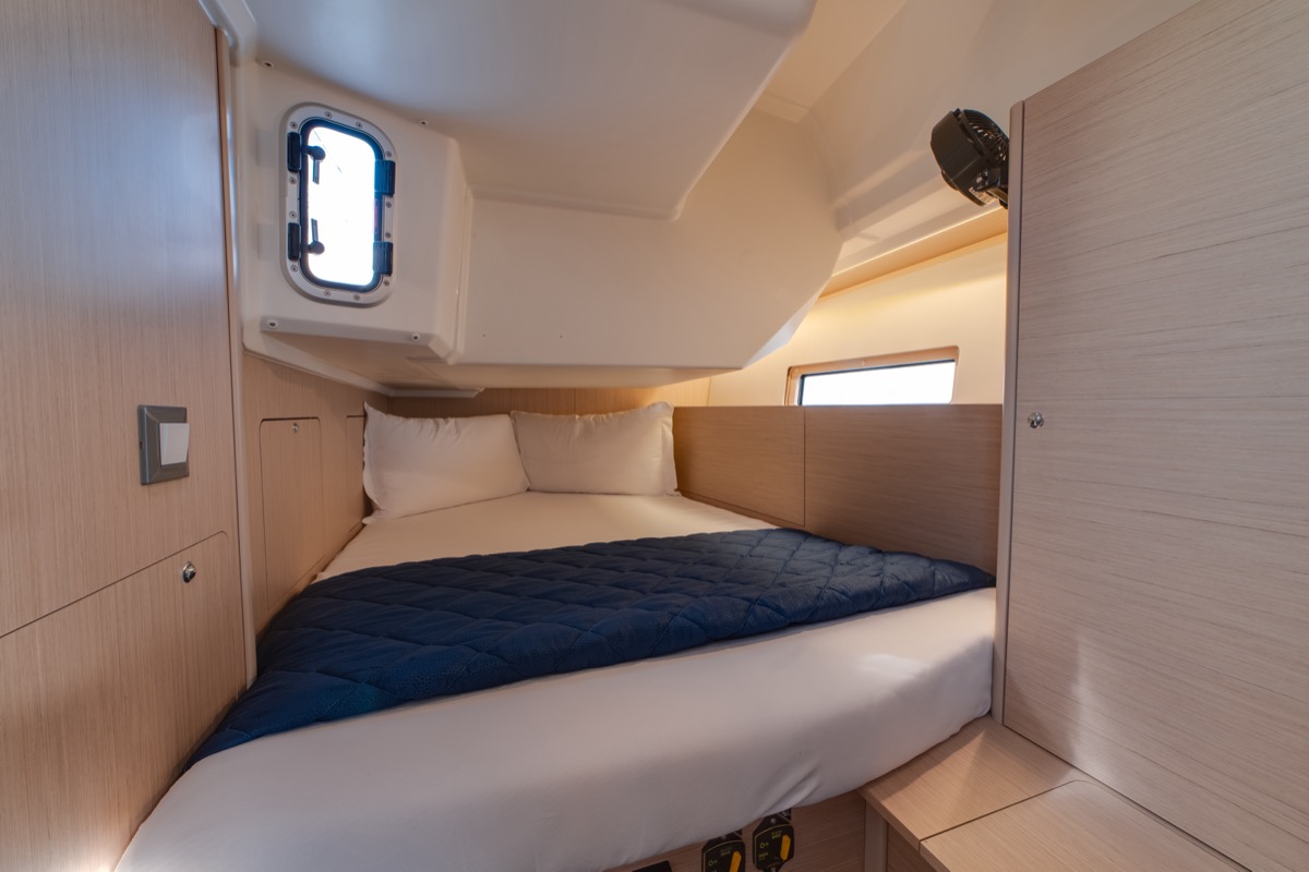 Oceanis 40.1 (3cab) — photo 42