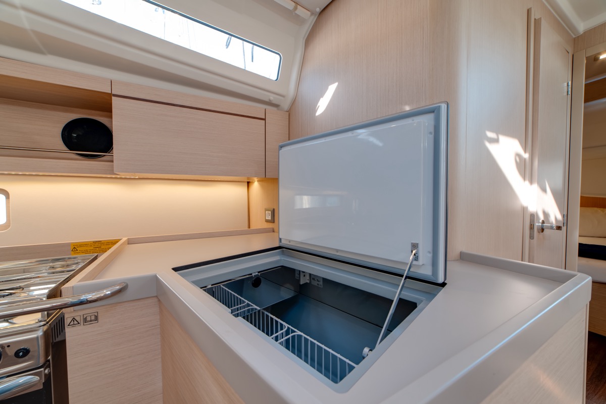 Oceanis 40.1 (3cab) — photo 21