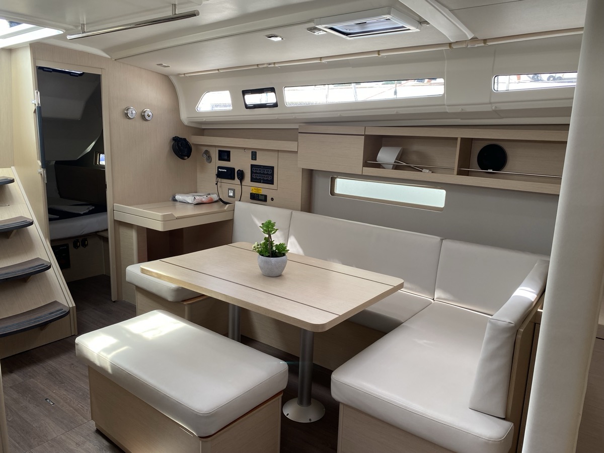 Oceanis 40.1 (3cab) — photo 17