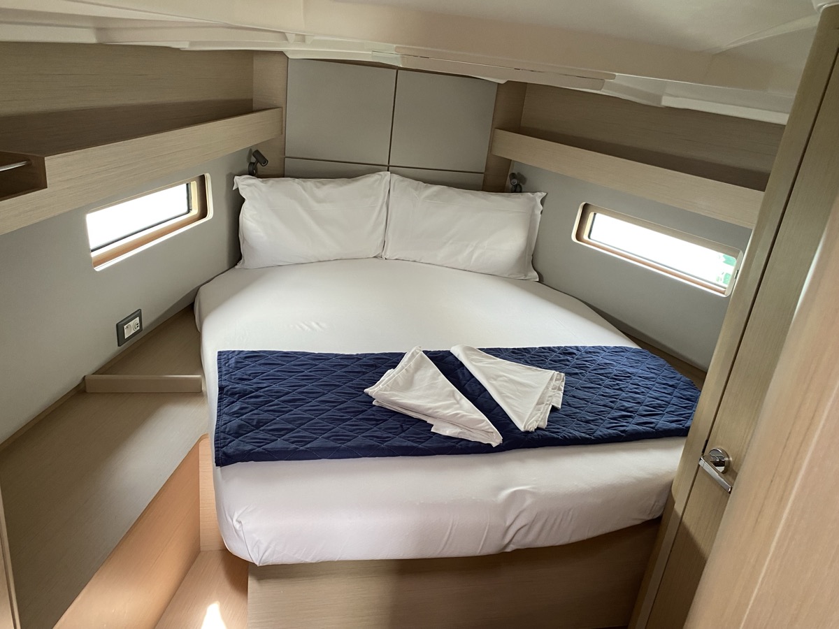Oceanis 40.1 (3cab) — photo 15