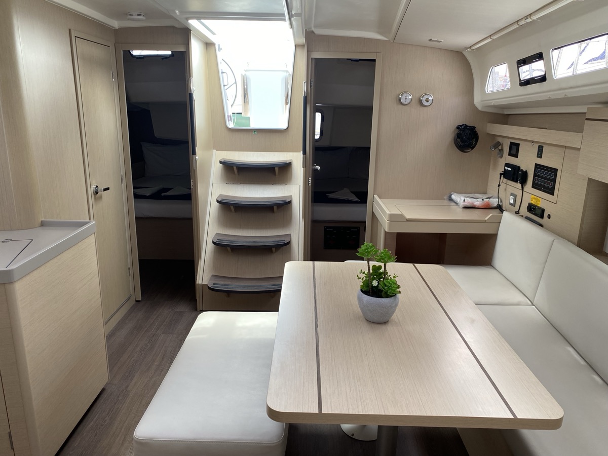 Oceanis 40.1 (3cab) — photo 2