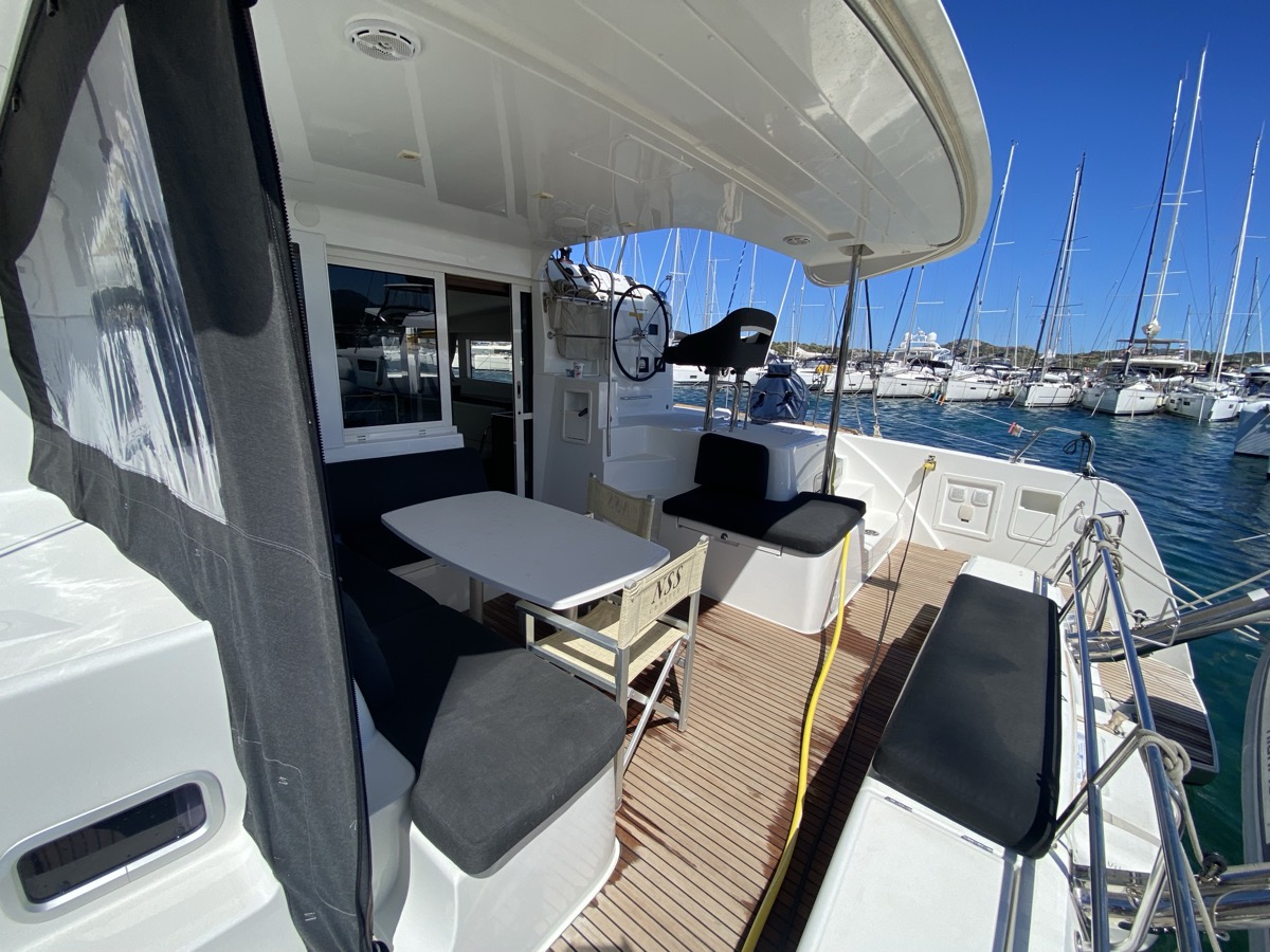 Lagoon 40 — photo 20