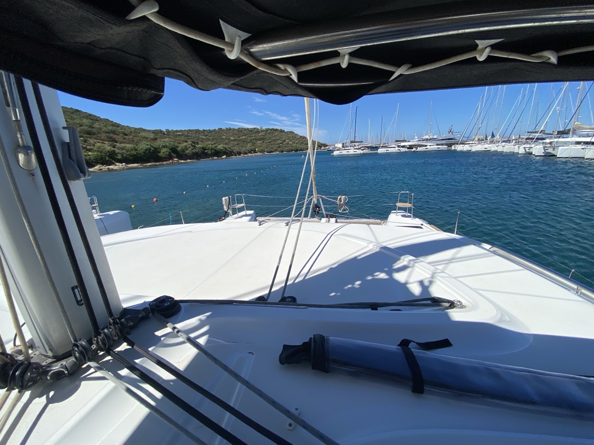 Lagoon 40 — photo 18